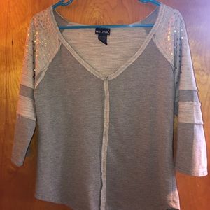 WETSEAL QUARTER SLEEVED SWEATER